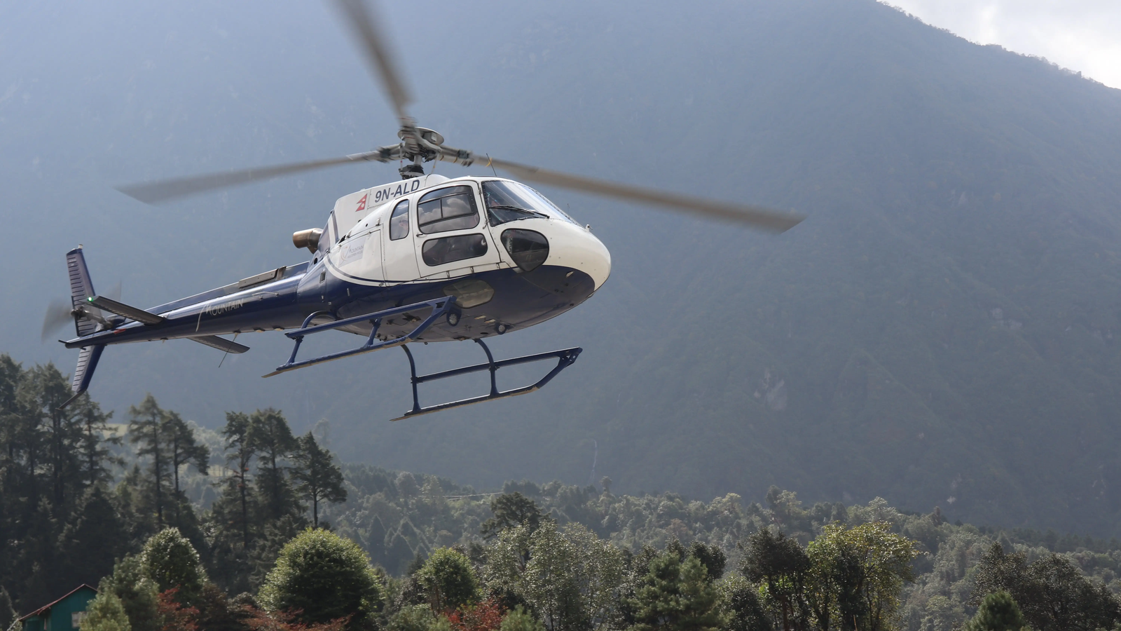 Lukla Airport Helicopter – Fast and scenic transfers to Everest Base Camp Trek.