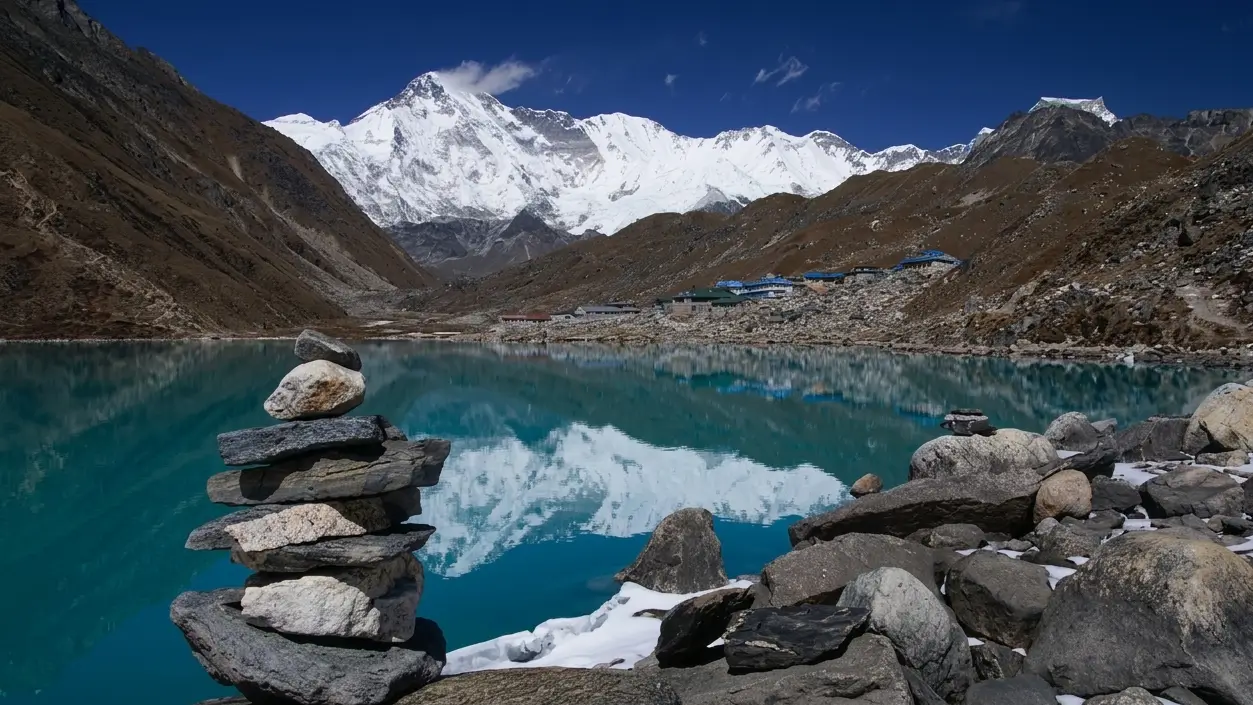 High-Altitude Himalayan Landscape Featuring a Glacial lake at 4,700m and a Mountain Pass at 5,360m