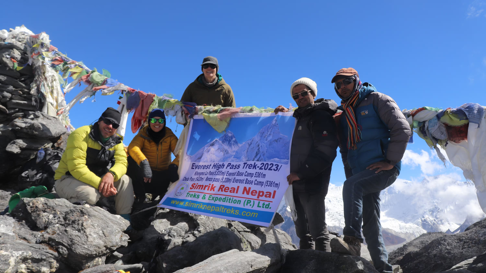 The Everest High Pass Trek features three iconic landmarks: the Khongma La Pass (5,535m), the Cho La Pass (5,420m), and the Renjo La Pass (5,360m).