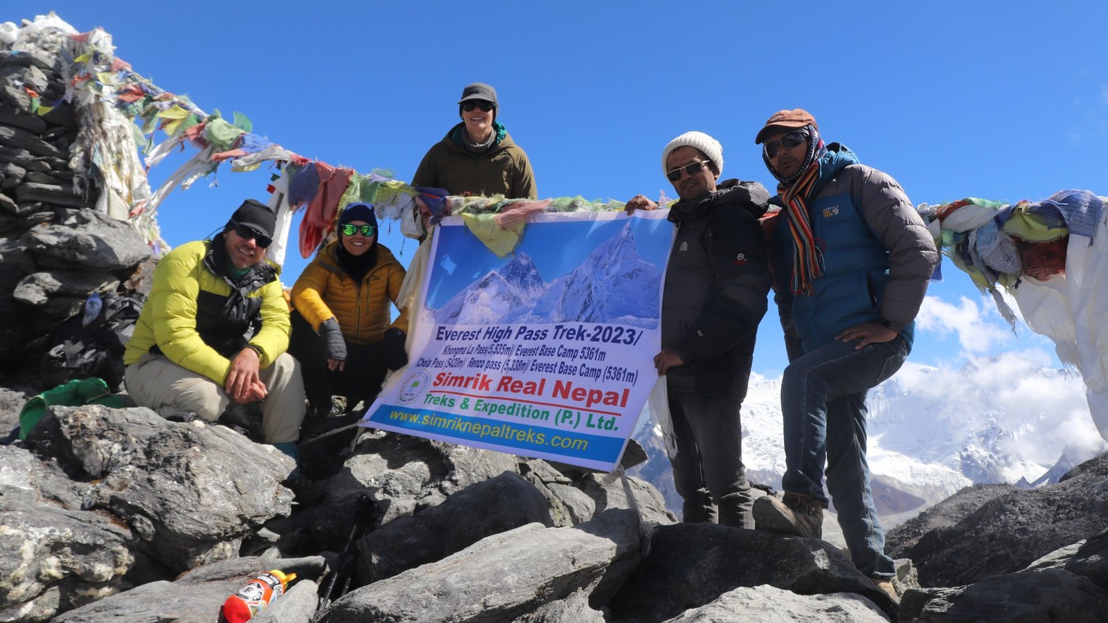 Kongma La Pass Top is one of the three challenging high-altitude passes of the Everest Three Passes Trek in Nepal. Here’s a detailed overview: