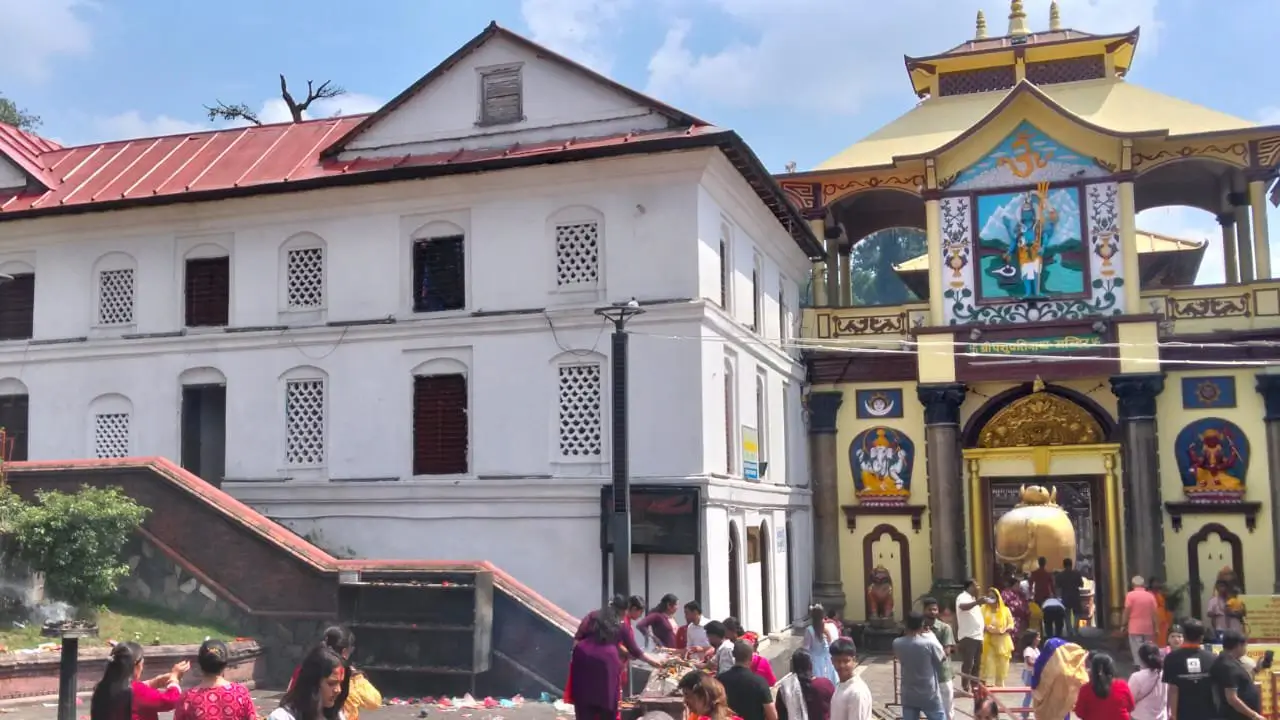 Pashupatinath Temple Nepal – revered site for Hindu festivals like Maha Shivaratri