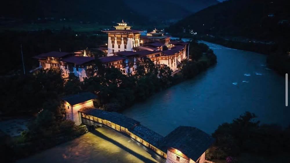 Punakha Dzong Bhutan - Top Tourist Attraction and Best Place to Visit in Bhutan