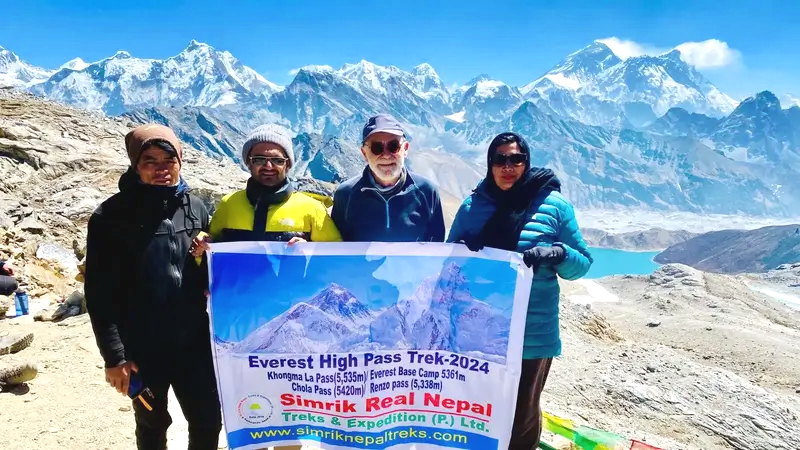 Renjo La Pass 5,360m - Everest Three Passes Trek