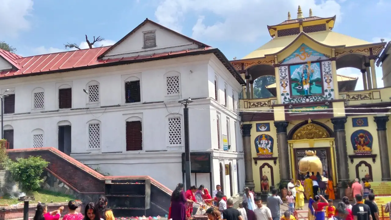 Sacred Pashupatinath Temple Nepal – famous pilgrimage and worship site for Hindus