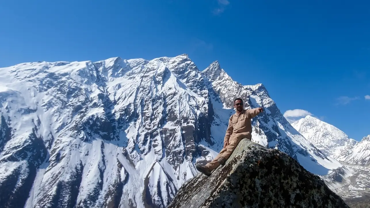 Trekkers pointing out Himalayan peaks on the Manaslu Circuit Trek
